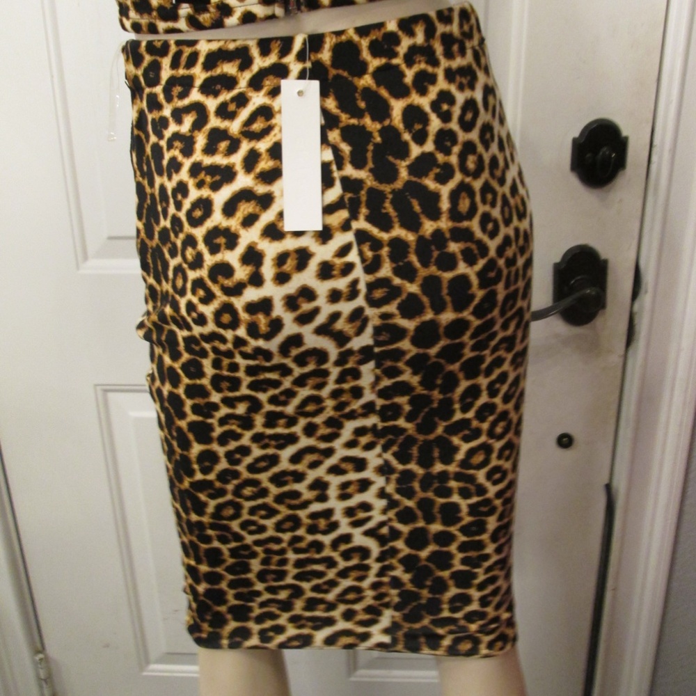 new ***ENTRY *** 2 PC Cheetah outfit dress skirt and spaghetti blouse midriff Sz - Picture 12 of 16